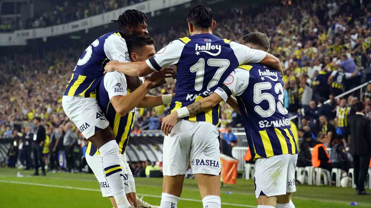 Fenerbahçe, rekor kırarak liderliğini sürdürdü - TRT Spor