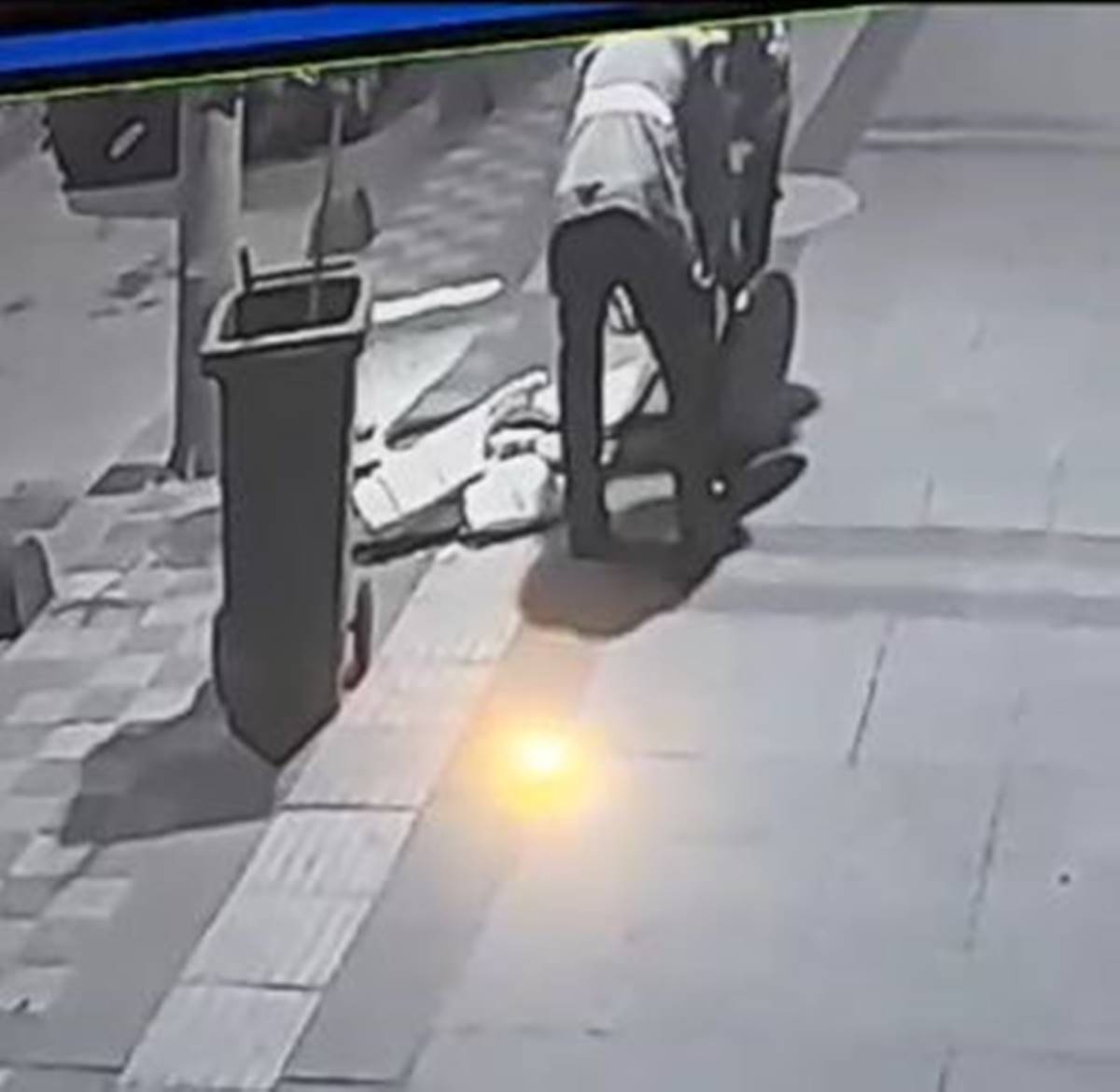 temizlikci-cop-kovasini-kirarken-goruntulendi-1