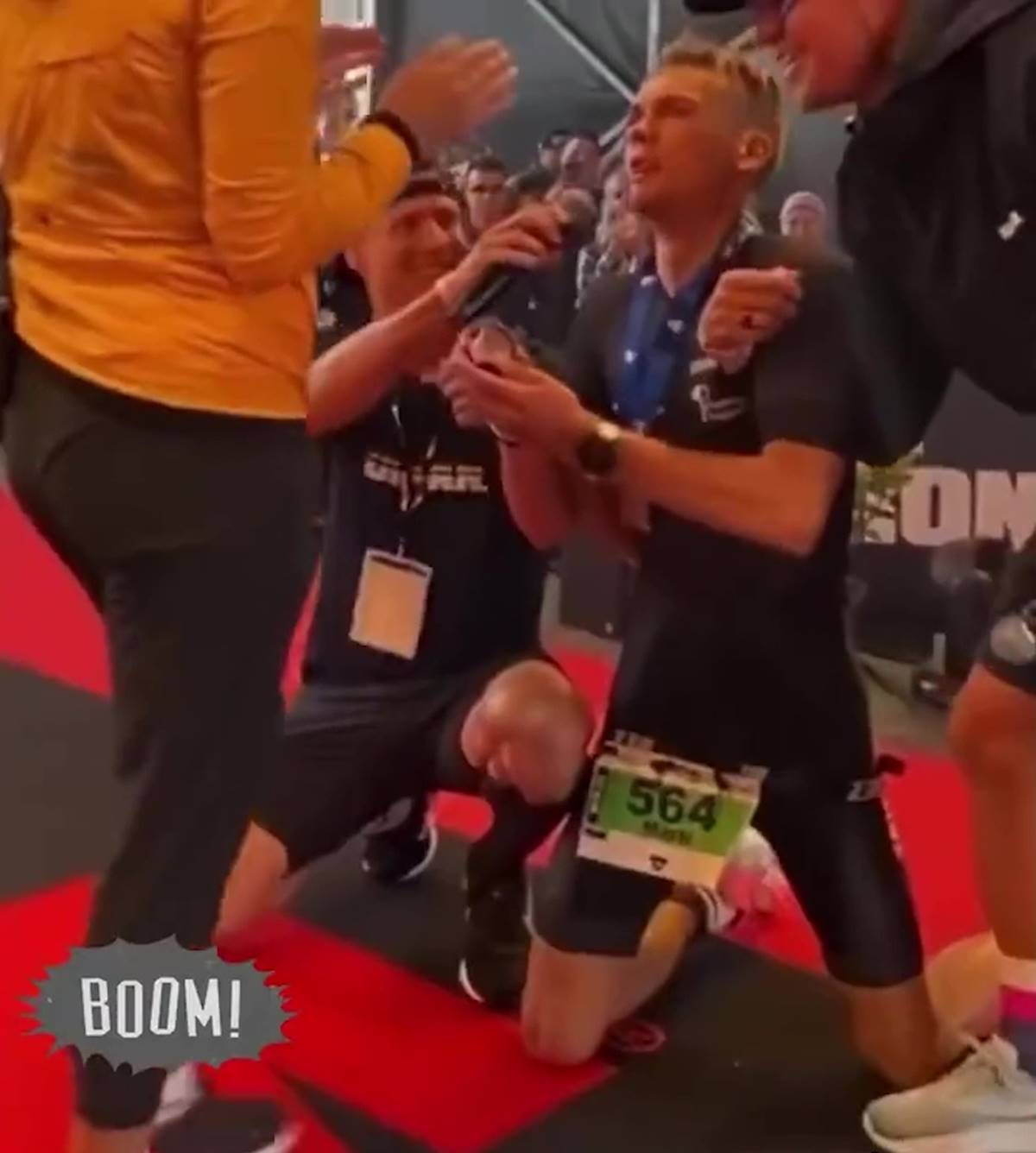 evlenme-teklif-ederken-bacagina-kramp-girdi-yere-yigildi-3