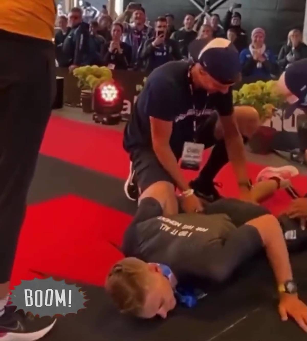 evlenme-teklif-ederken-bacagina-kramp-girdi-yere-yigildi-5