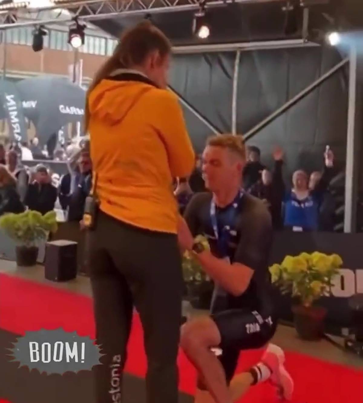 evlenme-teklif-ederken-bacagina-kramp-girdi-yere-yigildi-7