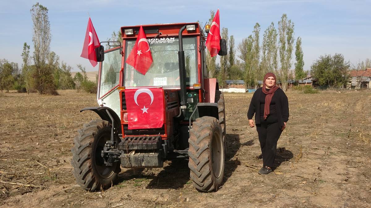 hiranur-turker-tesadufen-bilek-gurescisi-oldu-2