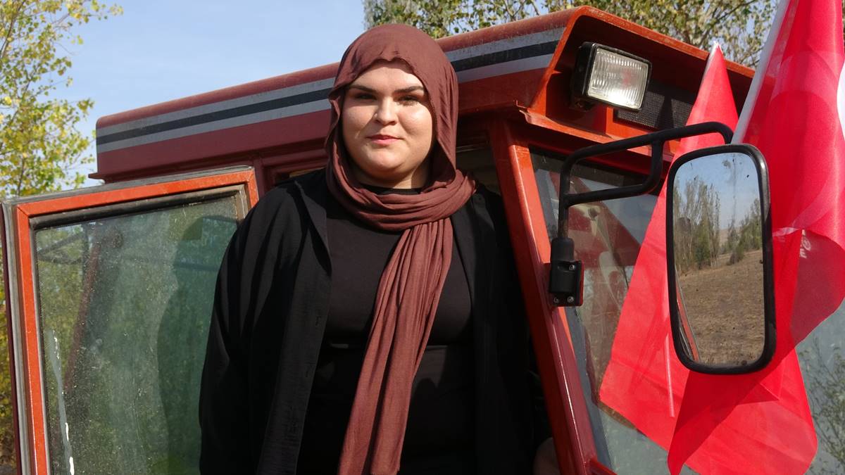 hiranur-turker-tesadufen-bilek-gurescisi-oldu-5