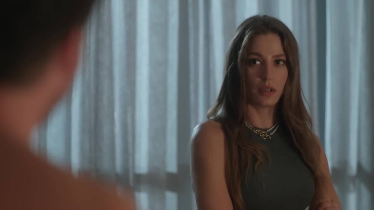 kivanc-tatlitug-serenay-sarikaya-aile-dizis-sevisme-sahnesi-yatak-odasi-sahnesi-2