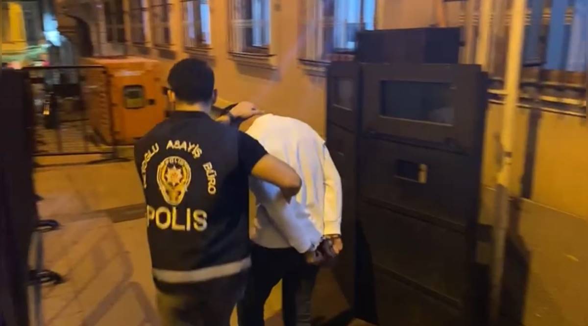 vuruldu-yerlerde-surundu-polis-foyasini-ortaya-cikardi-6