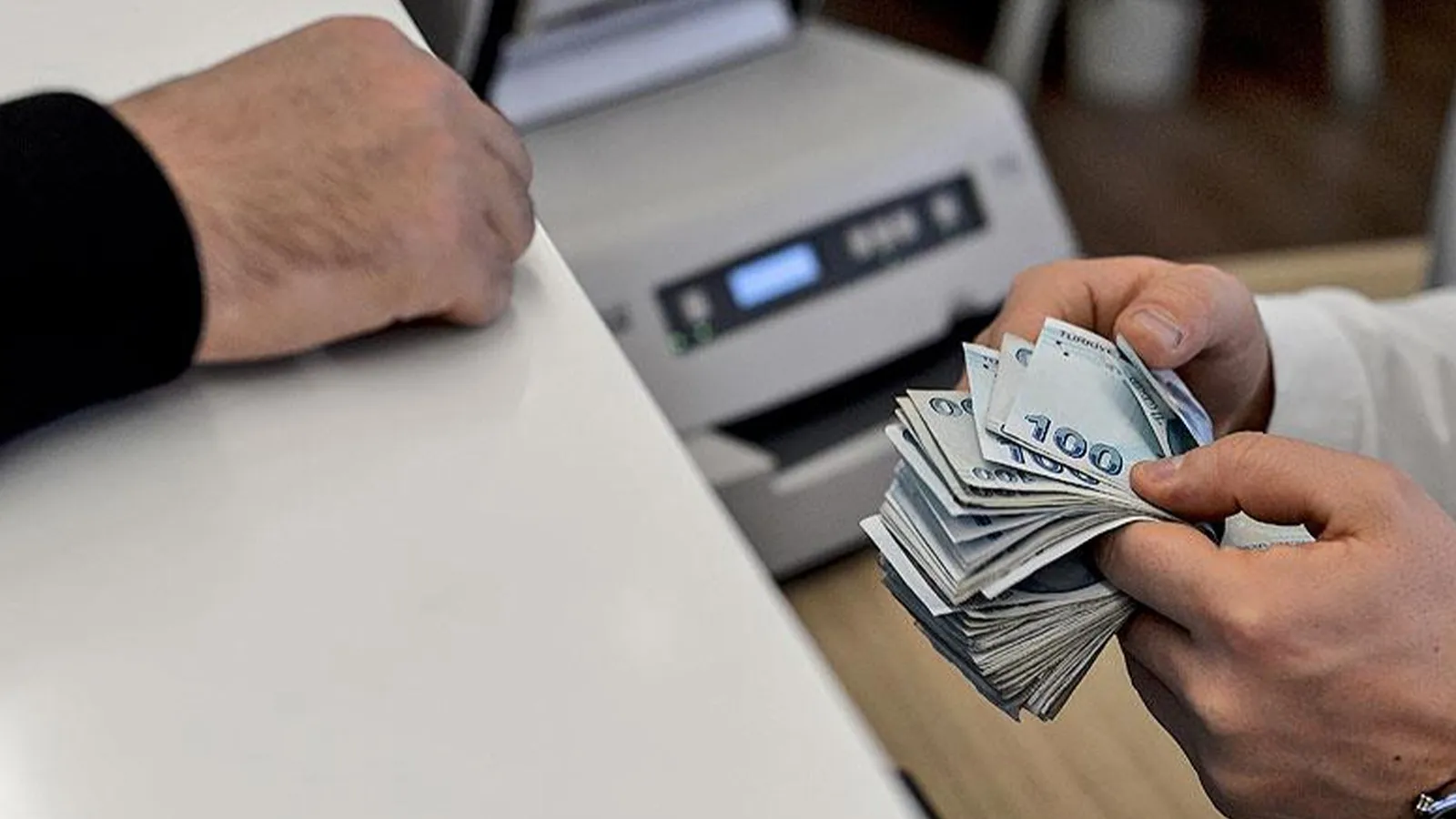 sgk-istihdam-tesvikleri-daire-baskani-yetim-bosanan-ancak-birlikte-yasayan-eslerin-maaslari-kesiliyor-e1ny