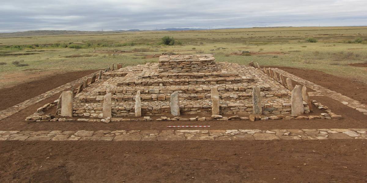 kazakistan-piramit-turk