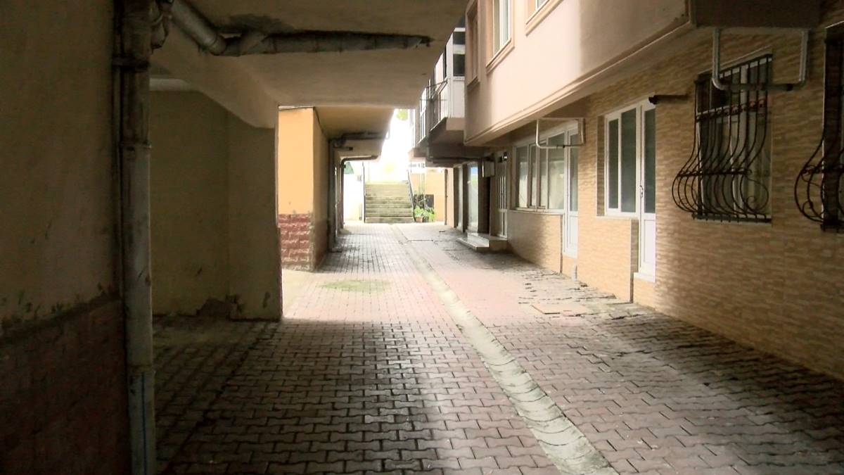 istanbul-buyukcekmece-fikret-aydin-olduruldu-cesedi-bazanin-altina-saklandi-2