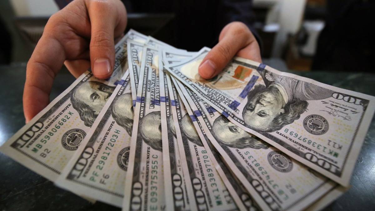 unlu-banka-dolarin-48-tlyi-gorecegi-tarihi-acikladi-piyasalar-fena-karisacak-duyan-doviz-burosuna-kostu-2