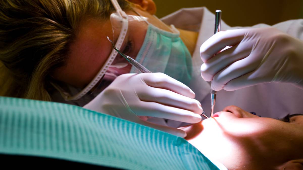 aile-dis-hekimligi-mujdesi-discinizi-ogrenmek-artik-bir-tik-uzakta-artik-herkesin-kendi-dis-doktoru-olacak-2