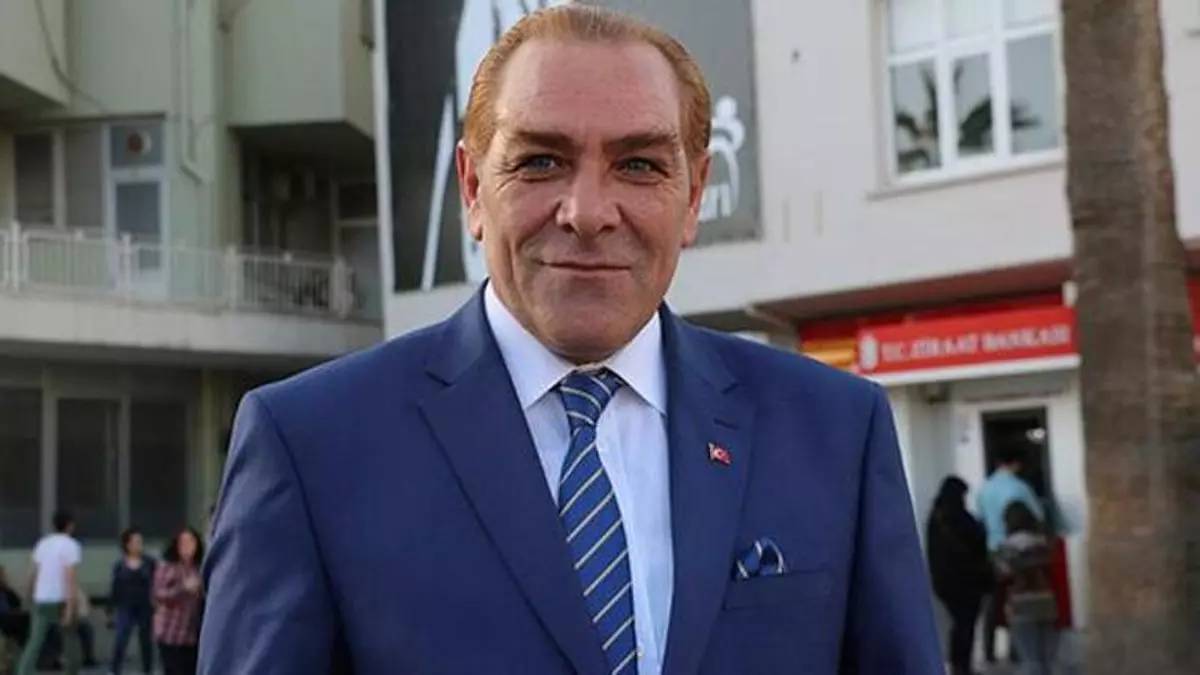 aziz-ataturkun-hatirasina-buyuk-saygisizlik-uzerine-maresal-kiyafeti-giyip-biri-bu-rezaleti-durdursun-4