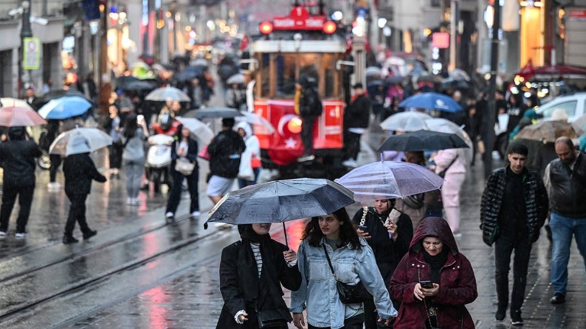 istanbullular-yarina-dikkat-havayi-koklayan-adam-prof-dr-sen-il-il-uyardi-bursa-kocaeli-sakarya-ankara-izmir-1