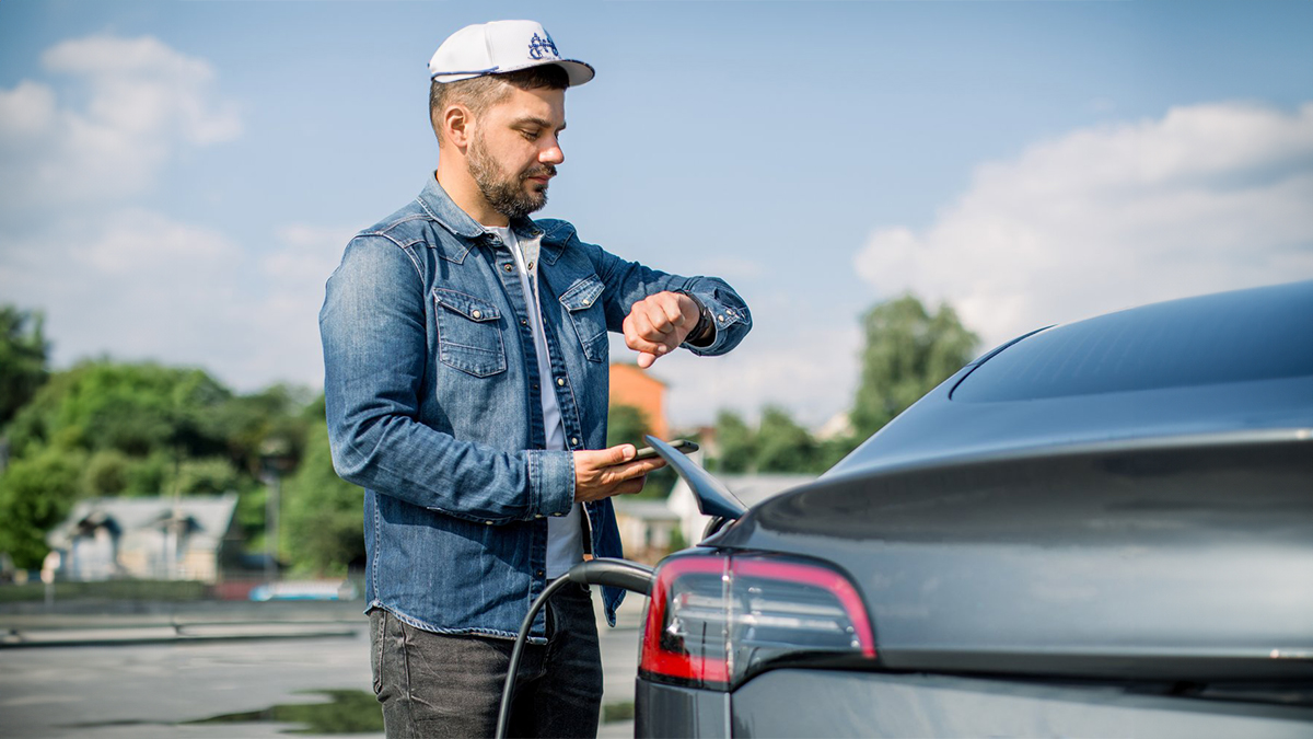 aracinizi-sarj-ederken-artik-bosuna-beklemeyin-cunku