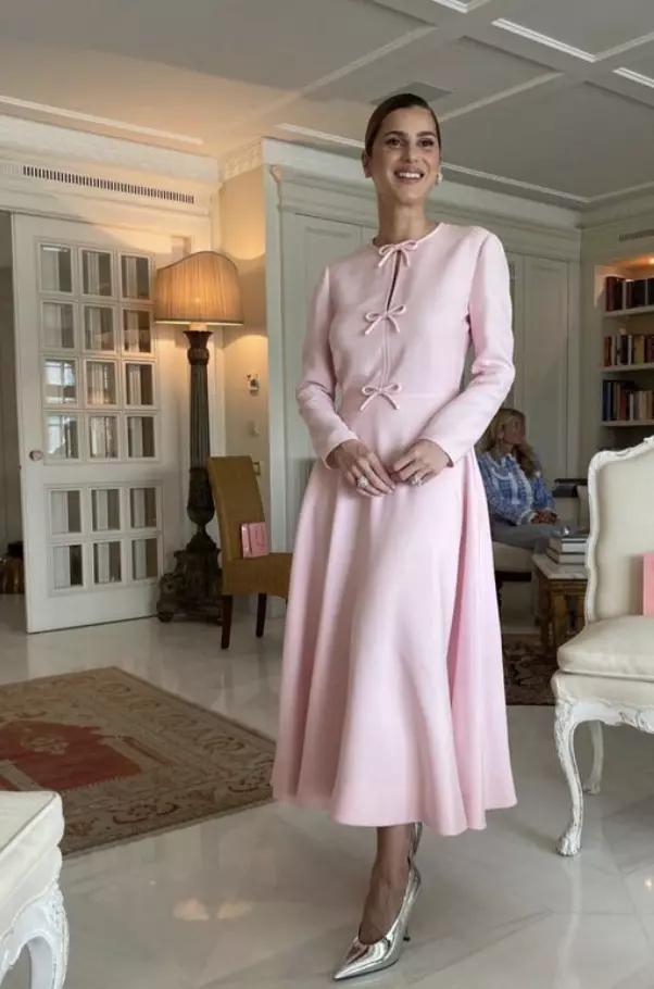 nazli-sabancinin-130-bin-tllik-elbisesi