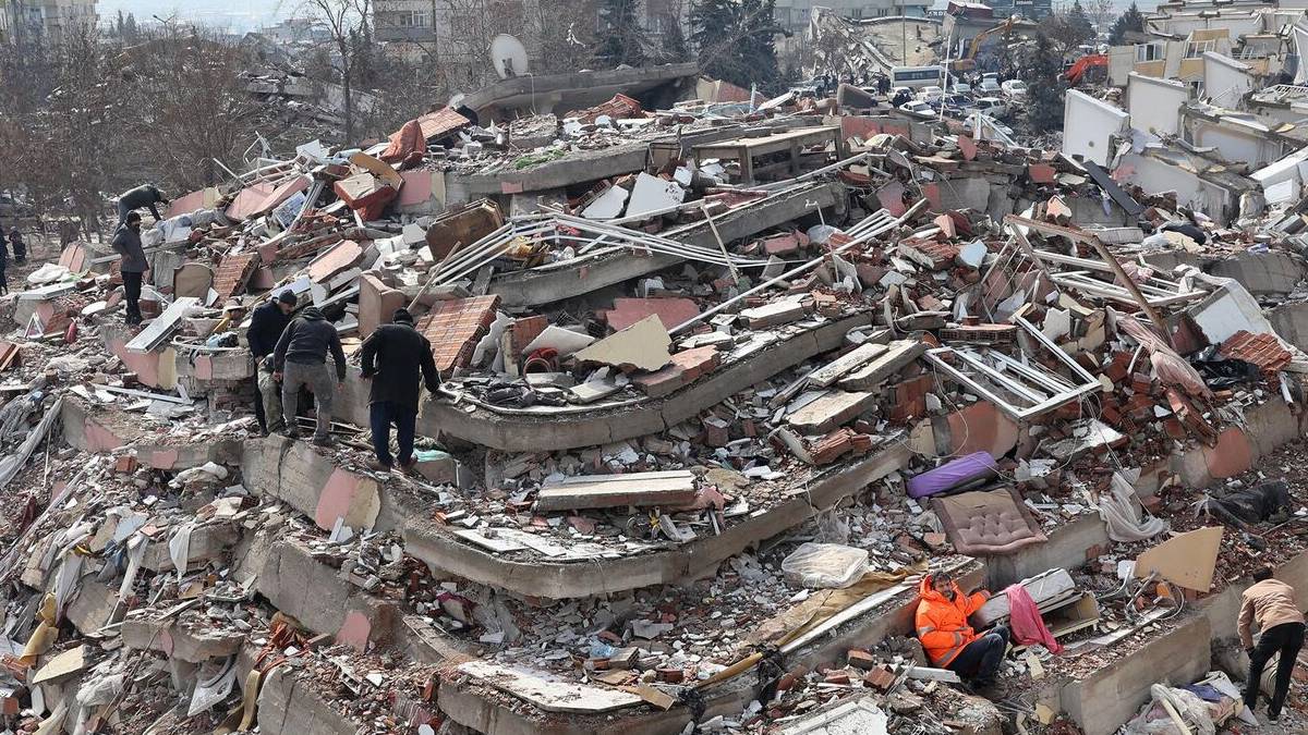 felaket-antalyayi-hem-karadan-hem-denizden-vuracak-kandilli-rasathanesinden-korkutan-uyari-geldi-1