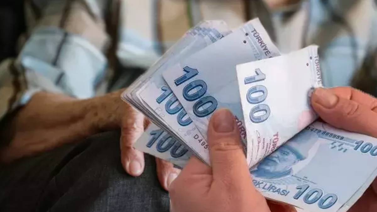 temmuzda-umdugu-zammi-bulamayan-emekliye-mujde-cem-kucuk-en-dusuk-emekli-maasinin-ne-kadar-olacagini-acikladi-1