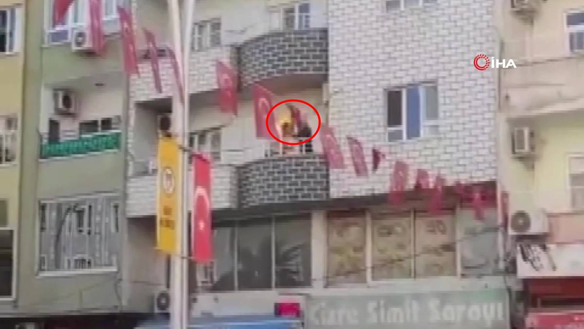 sirnak-cizre-alev-alan-tupu-balkondan-atti-1