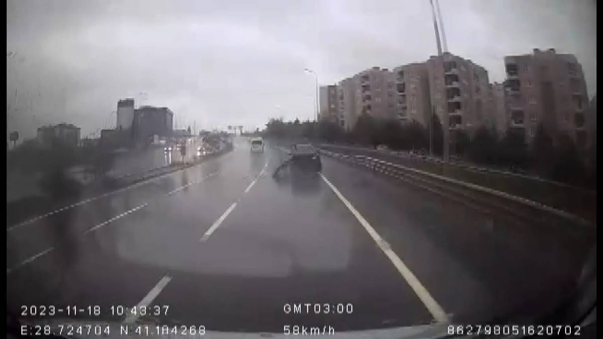 istanbul-arnavutkoy-trafik-kazalari-izle-2