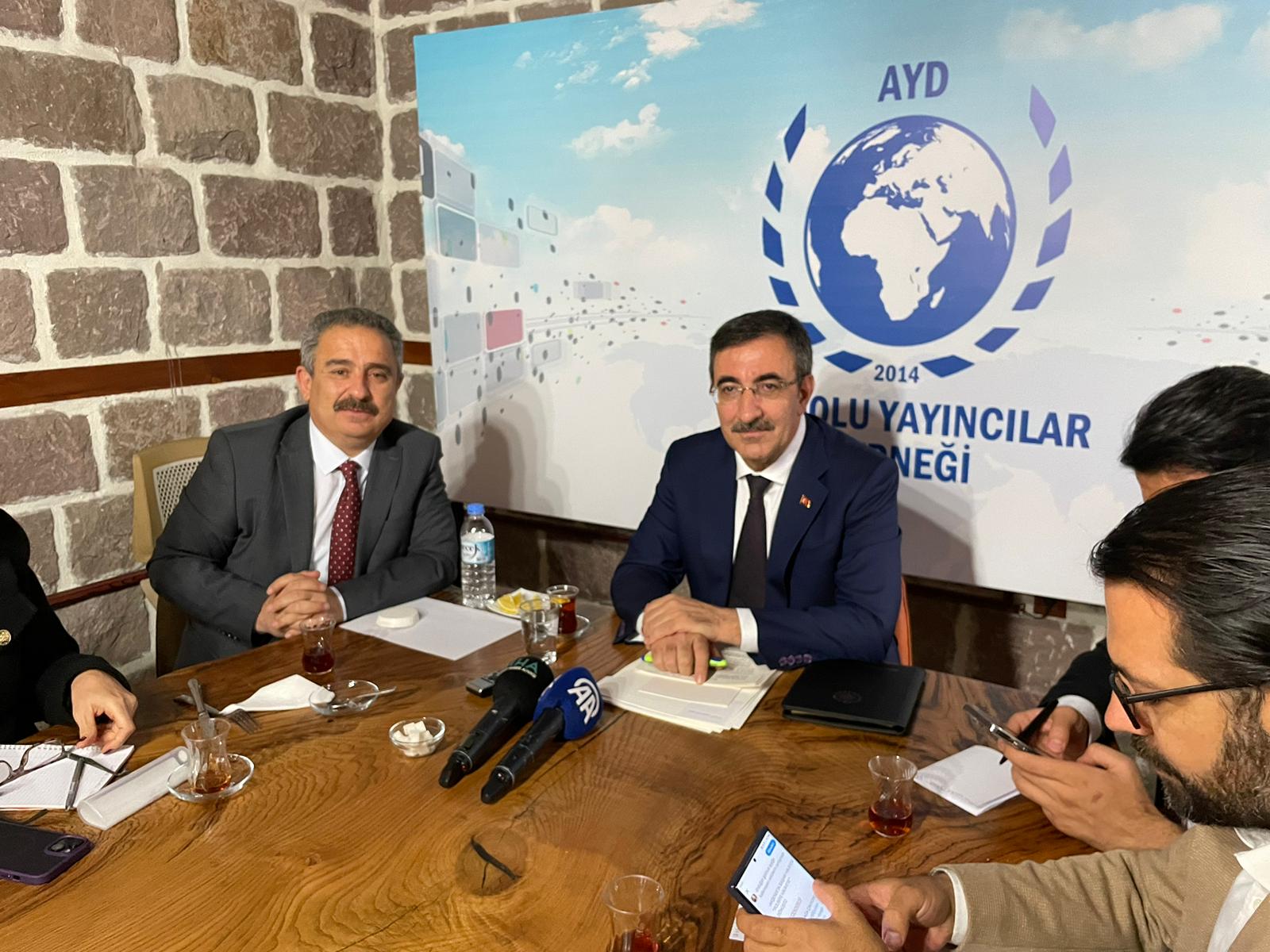 whatsapp-image-2023-11-27-at-16-47-01-3