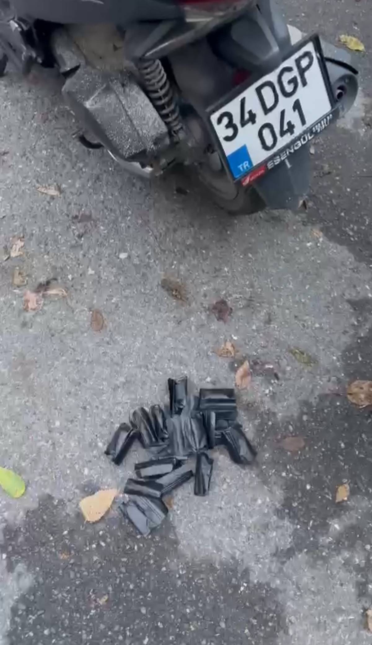 istanbul-besiktas-telli-duzenekten-esrar-fiskirdi-5-001