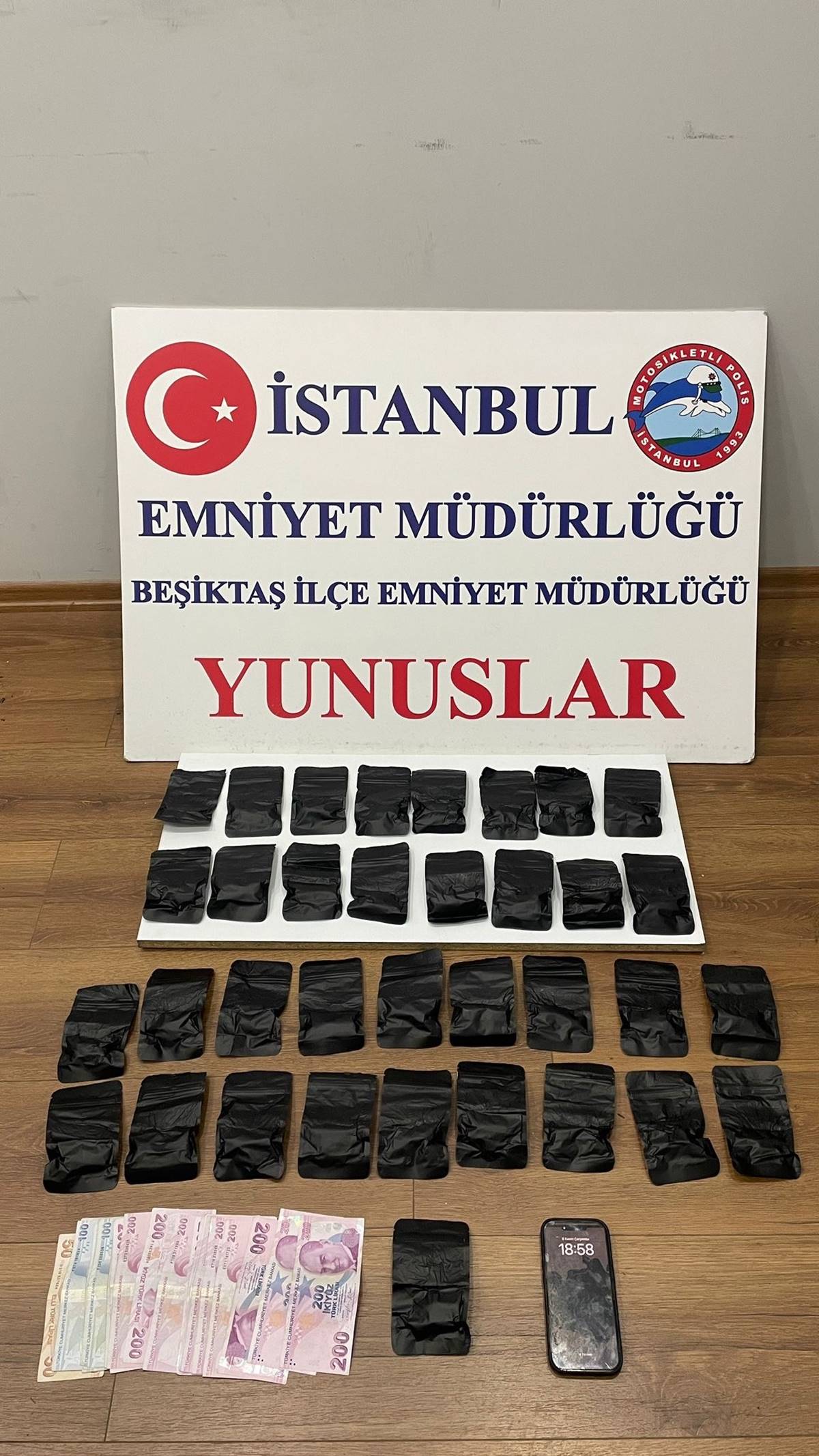 istanbul-besiktas-telli-duzenekten-esrar-fiskirdi-7-001