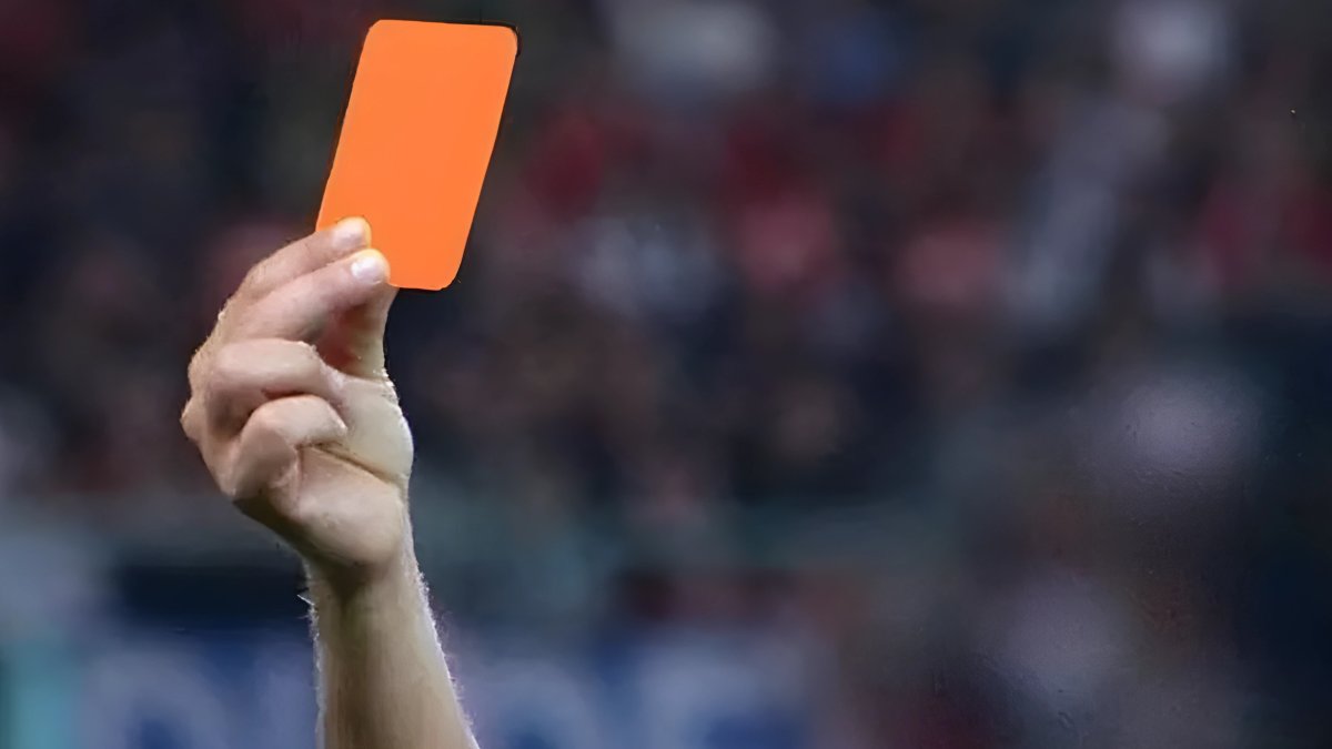 futbolda-dev-yenilik-turuncu-kart-uygulamasi-geliyor1-001