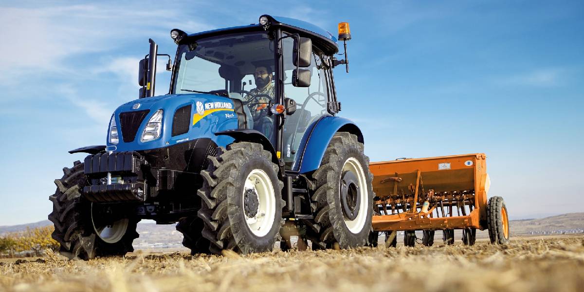 new-holland-traktor-1.jpg
