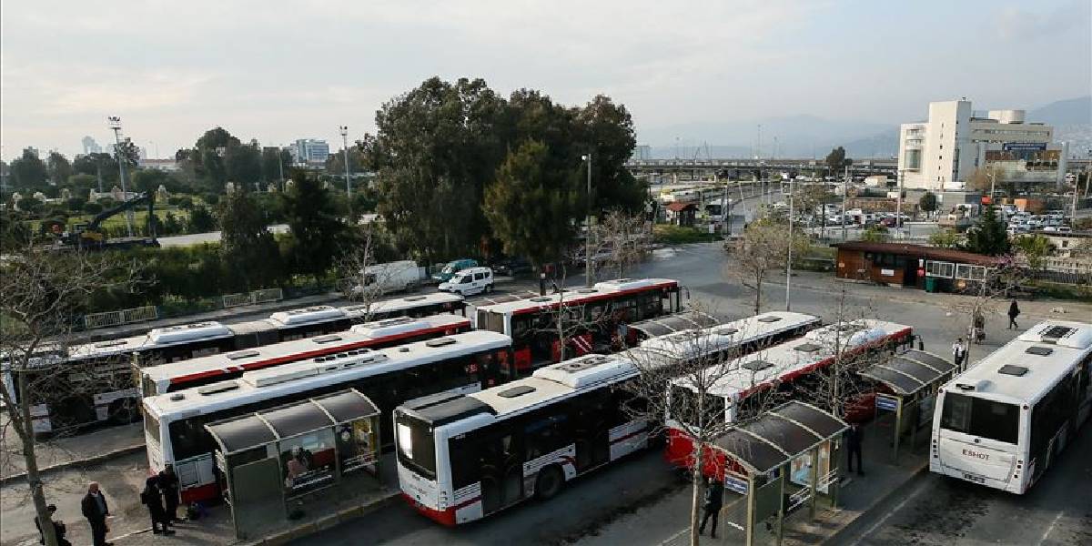 izmirde-otobusler-kontak-kapatiyor-2.jpg