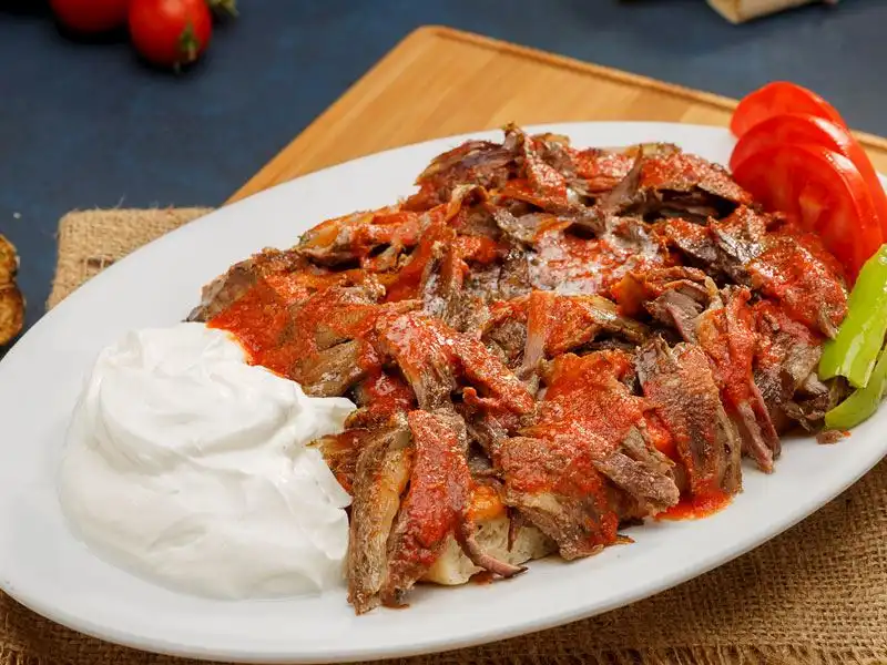 how-to-make-iskender-kebab-homemade-iskender-kebab-recipe-bae78de4-7c4c-4d2d-9016-456852c22f5c.webp