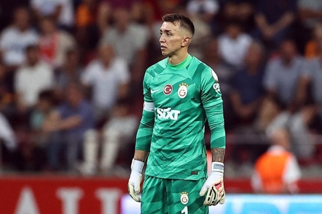 muslera.jpg