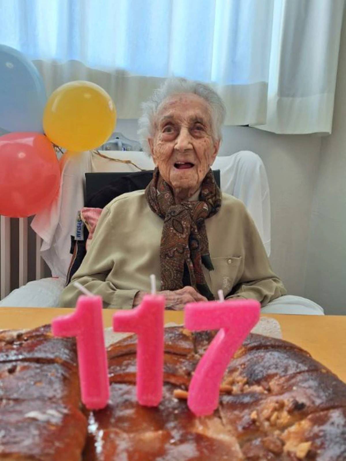 dunyanin-en-yasli-insani-kim-kac-yasinda