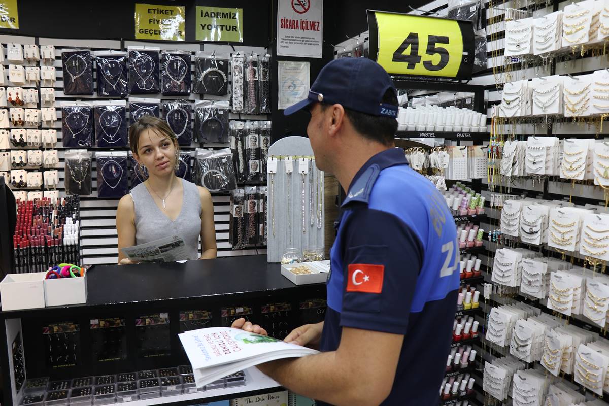 yere-cop-atmak-yasak-mi-cezasi-ne-kadar-1