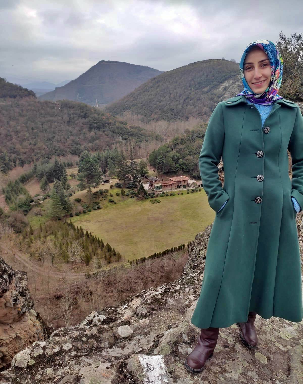 esini-ucurumdan-iten-adam-ne-kadar-ceza-aldi-2.jpg