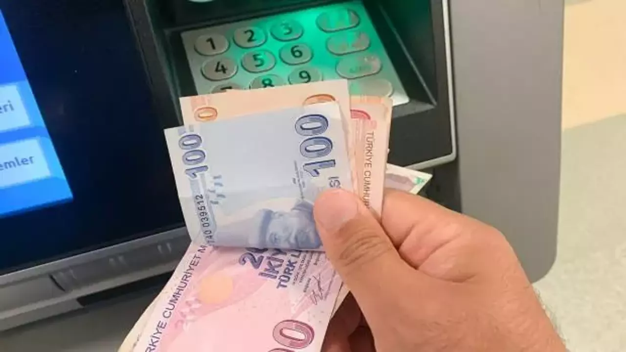 banka-hesabi-olanlar-dikkat-atm-ucretsiz-nakit-cekim-limiti-artirildi-1708077560-427.webp