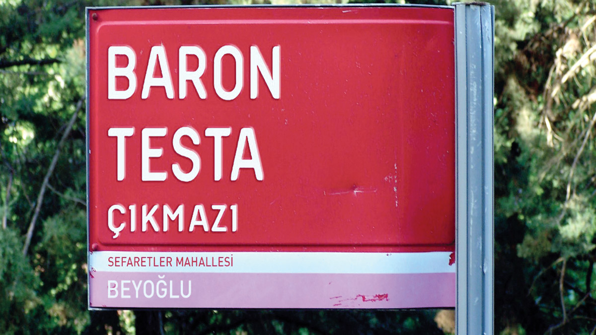 12kr02-adam1.jpg