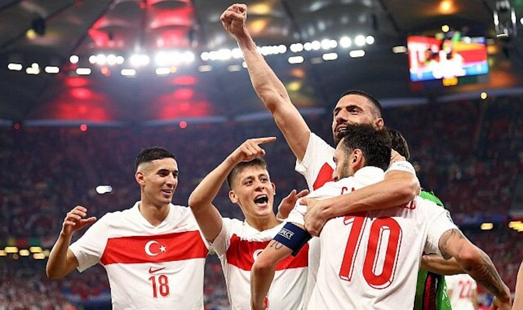 a-milli-futbol-takimi-euro-2024-te-son-16-turuna-yukseldi-3083-1024xauto.jpg