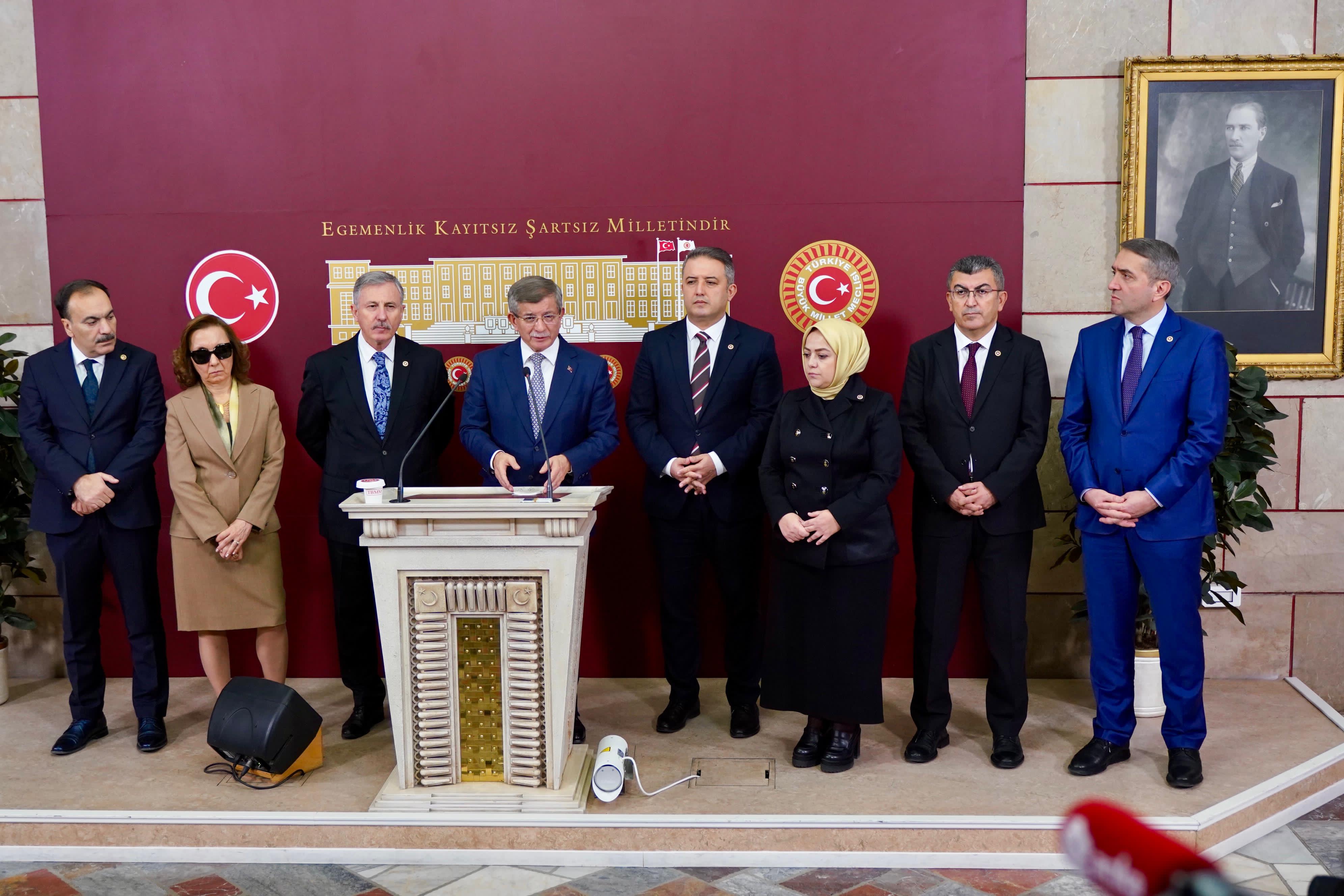 whatsapp-image-2024-12-12-at-17-39-43-1