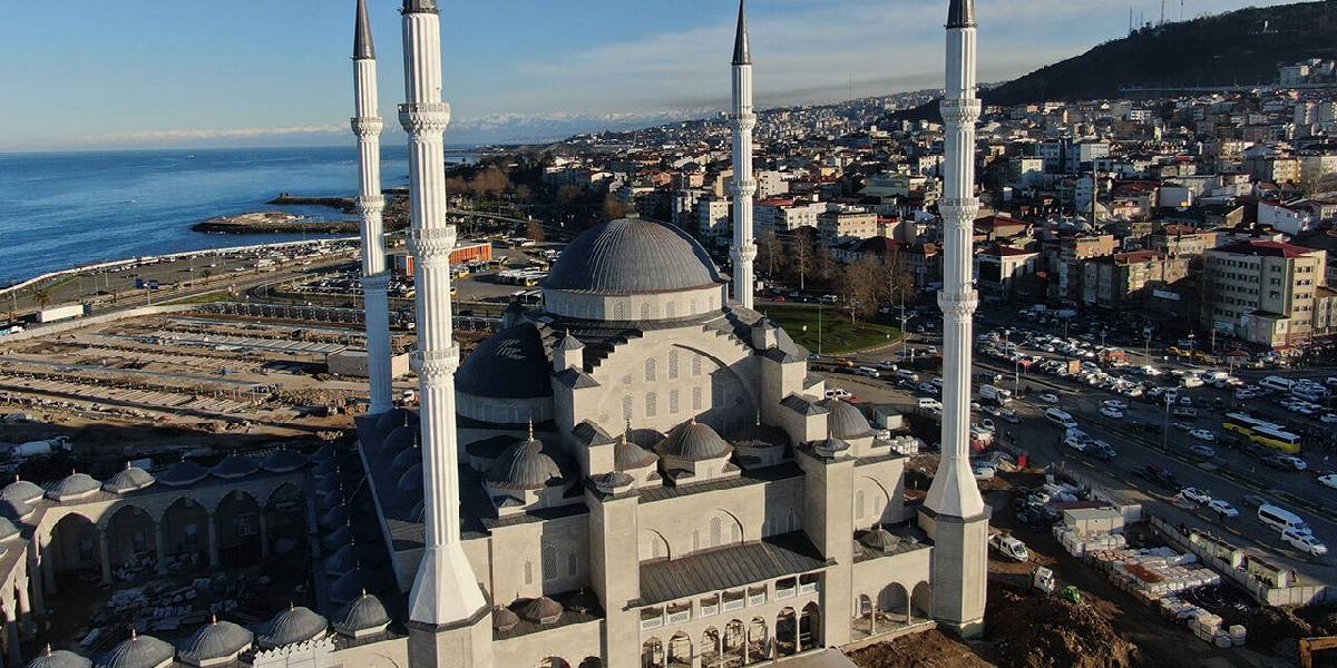 trabzon-sehir-camii-ve-kulliyesi-2.jpg