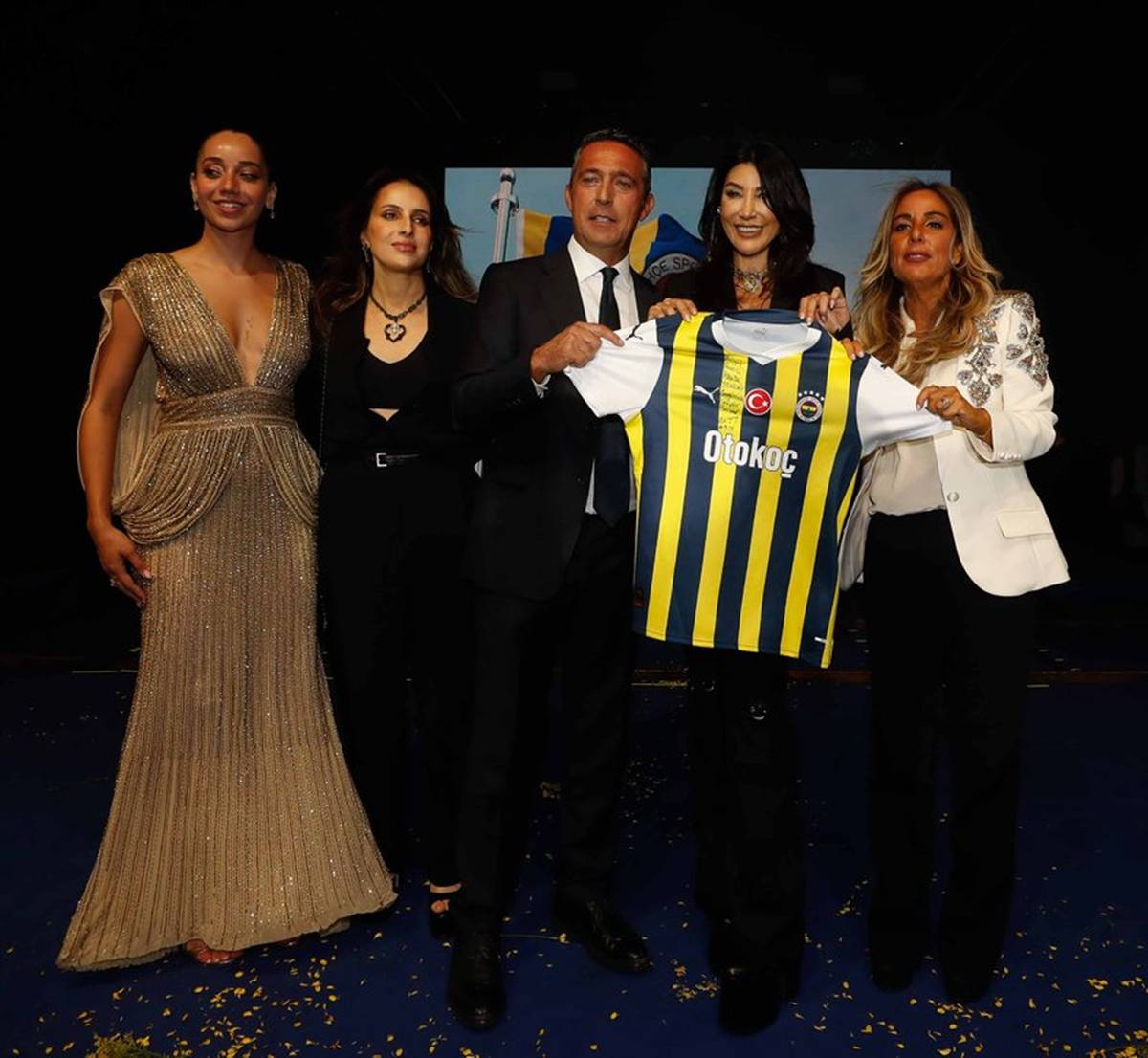 hande-yener-hangi-takimli.jpg