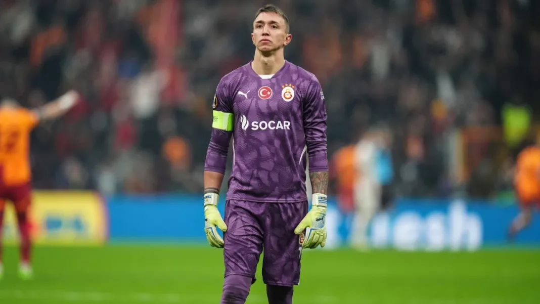 muslera-rekor-icin-sahada-bulent-korkmazi-gececek-xuo6-jpg.webp