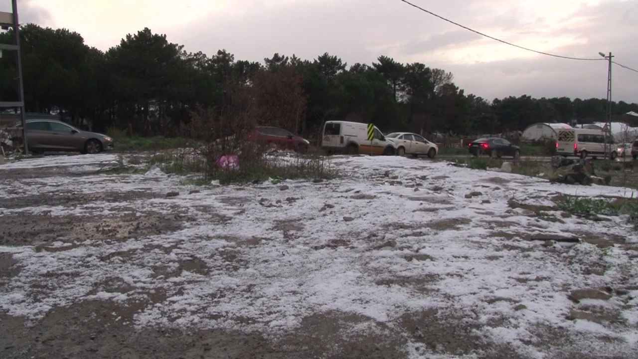 istanbulda-beklenen-kar-yagisi-etkili-oldu-1d9f27