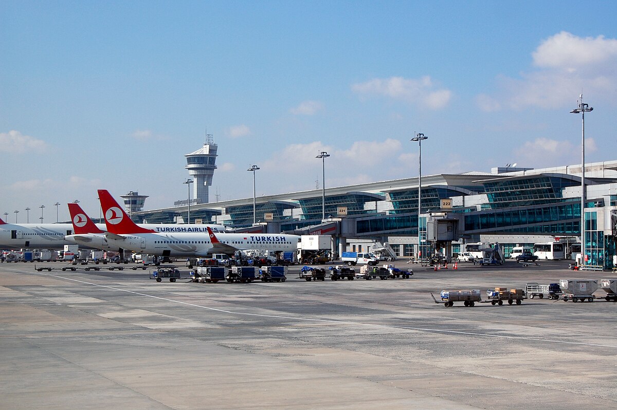 istanbul-airport-turkish-airlines-2013-11-18.jpg