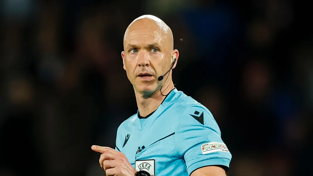 l-arbitro-inglese-anthony-taylor-foto-mondadori.webp