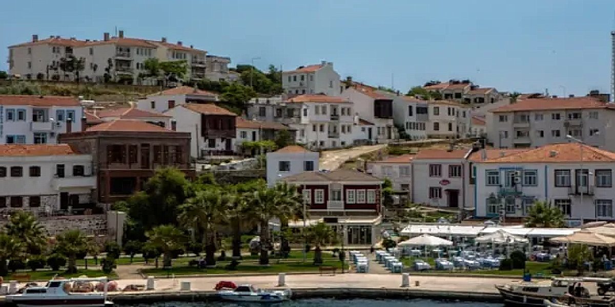 bozcaada-belediyesi-1.jpg