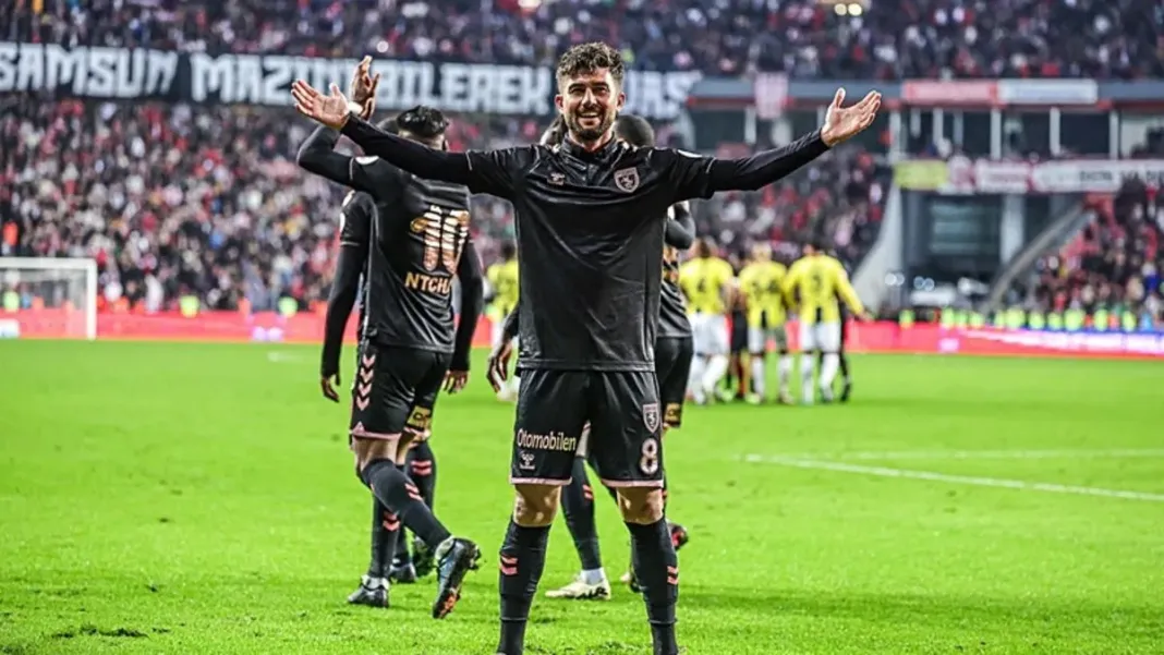 1200x675-samsunsporlu-soner-aydogdu-transfer-yasagini-avantaja-cevirdik-1729765278294.webp