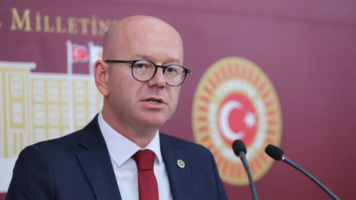 serkan-sari.jpg