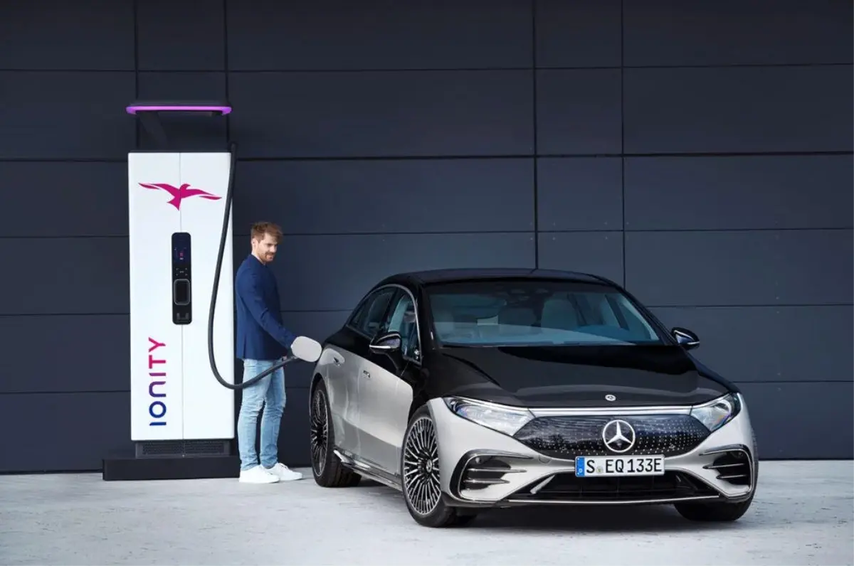 mercedes-eq-luks-sinifi-elektriklendirdi-eqs-14069278-amp.webp