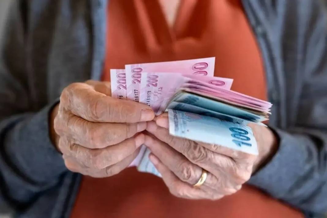en-dusuk-emekli-maasi-duzenlemes-1.jpg
