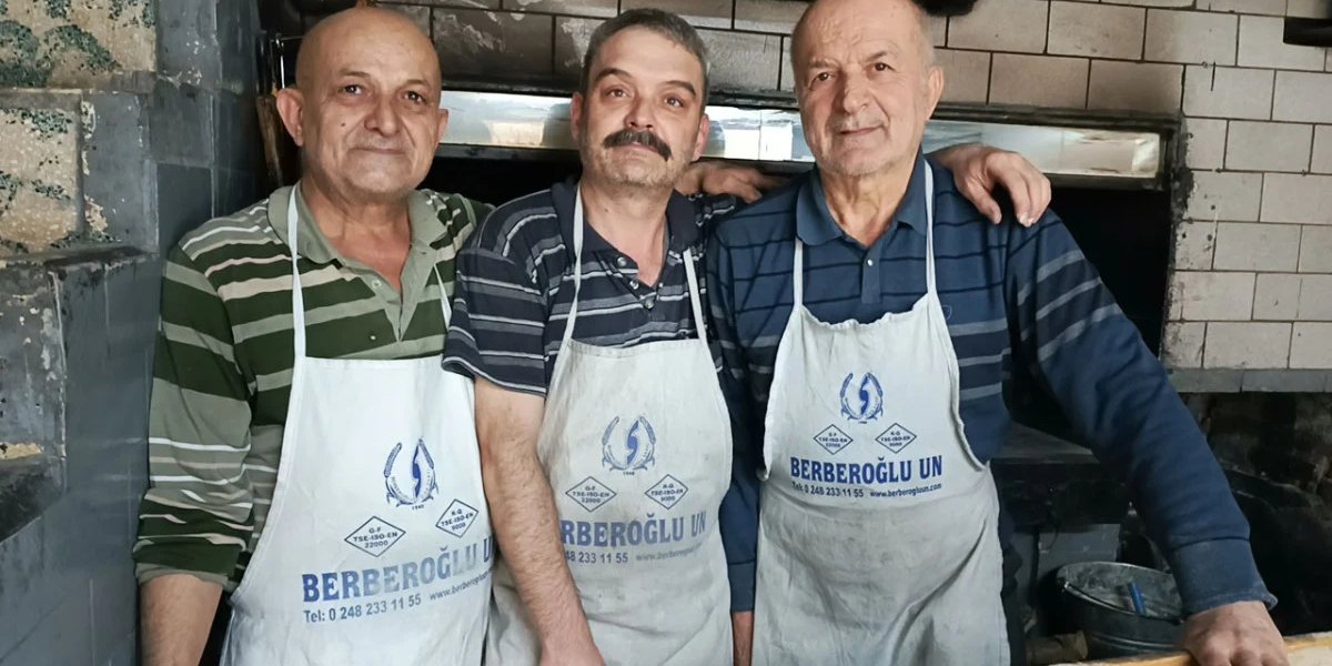 burdurda-3-nesildir-ekmekcilik-yapan-aile-1.jpg