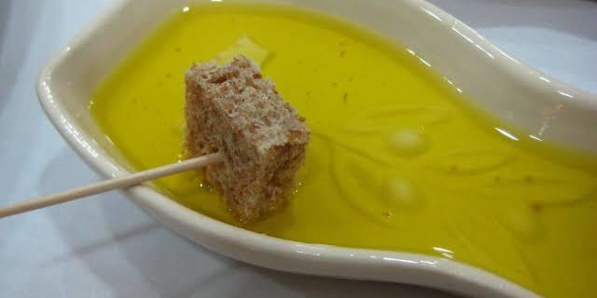 canan-karatay-zeytinyagi-1.jpg
